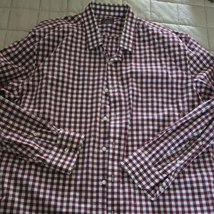 Untuckit Shirt